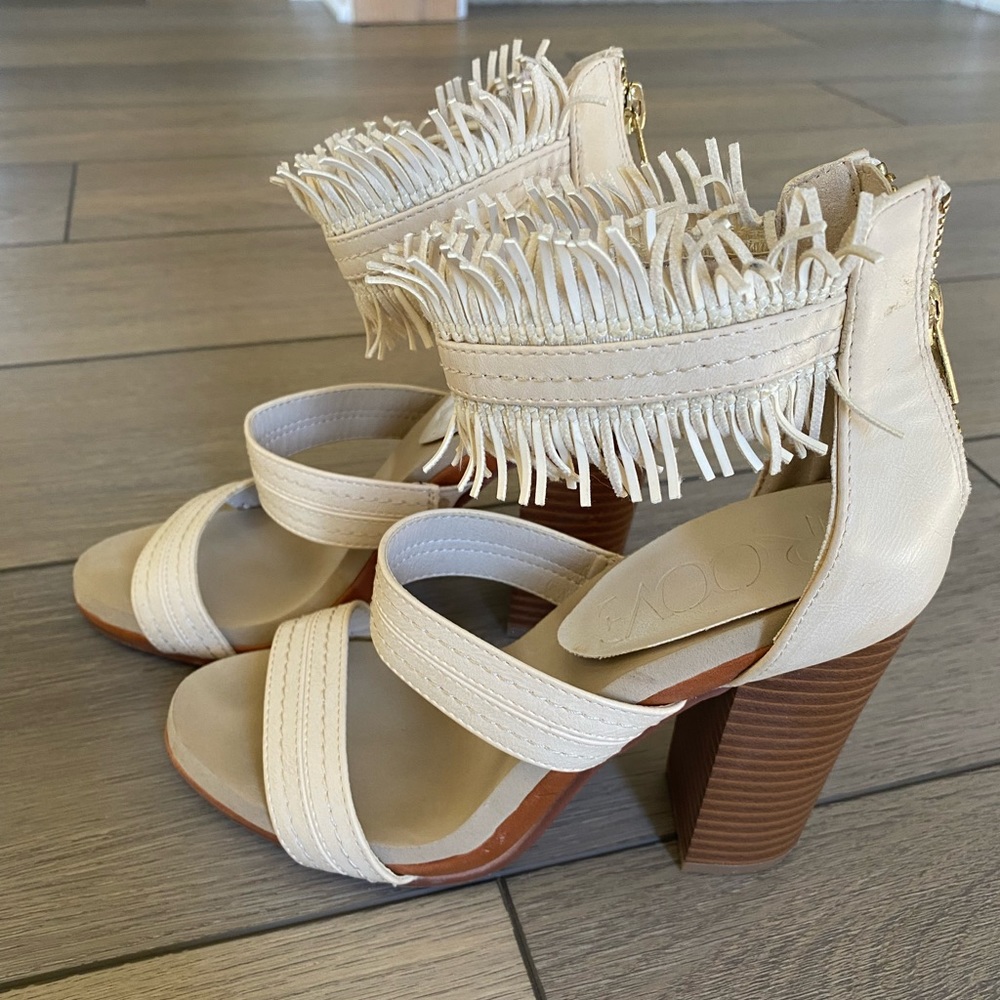 GROOVE heels